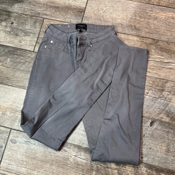 Jeans​ - Picture 3 of 7